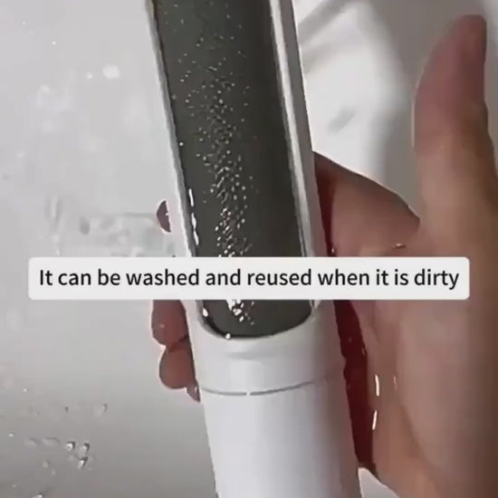 Demonstration video of reusable pet hair remover brush self-cleaning lint roller